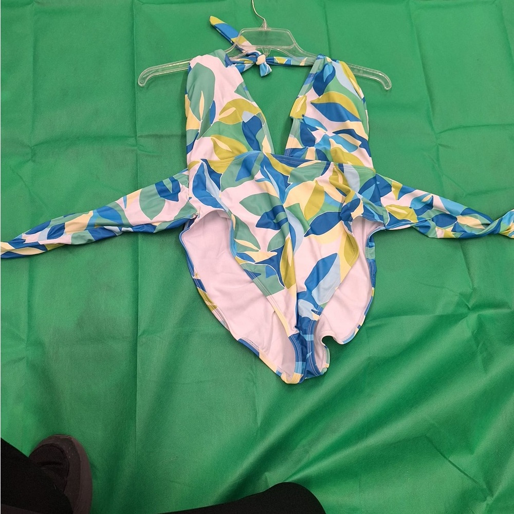 NWT Jessica Simpson Swimsuit